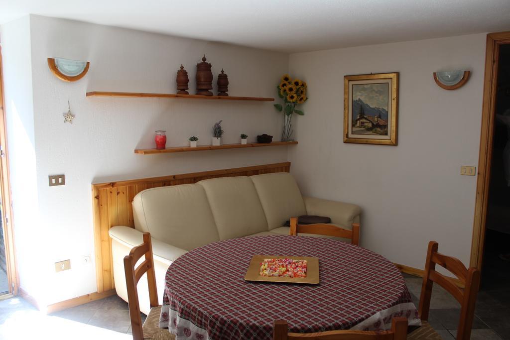 In Perfetto Stile Valdostano Apartment เซนต์วินเซนต์ ภายนอก รูปภาพ