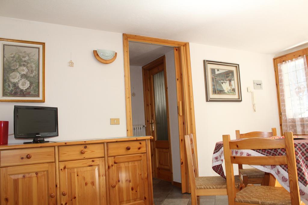 In Perfetto Stile Valdostano Apartment เซนต์วินเซนต์ ภายนอก รูปภาพ