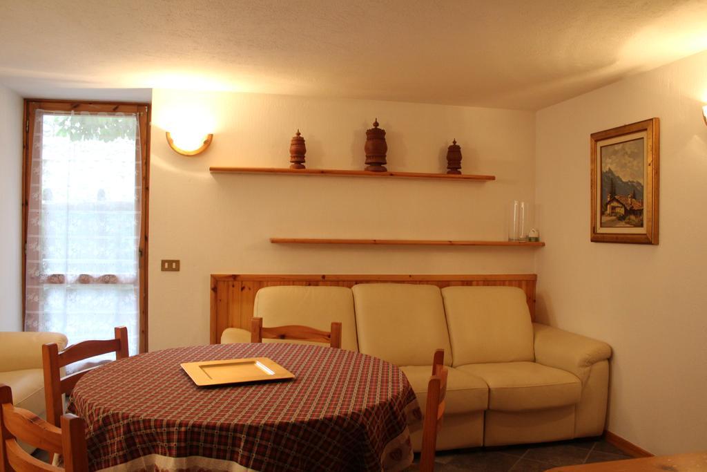 In Perfetto Stile Valdostano Apartment เซนต์วินเซนต์ ภายนอก รูปภาพ